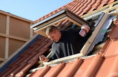 Pose de fenêtres de toit Velux à Minerve